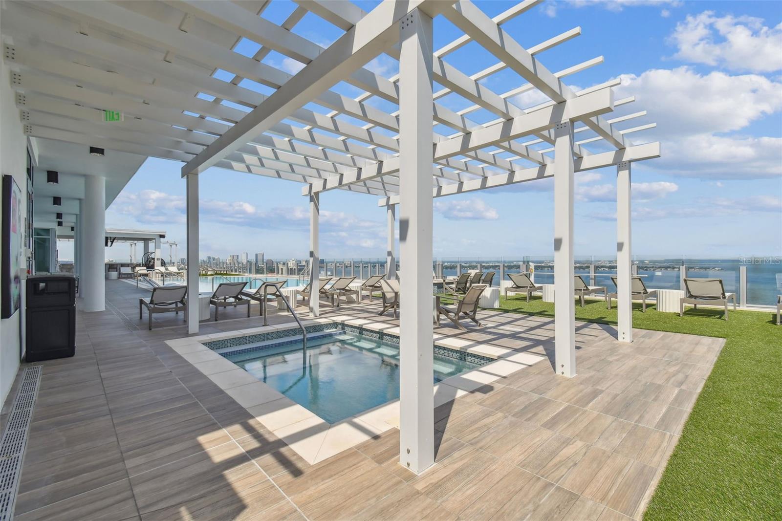 2910 W BARCELONA ST #902