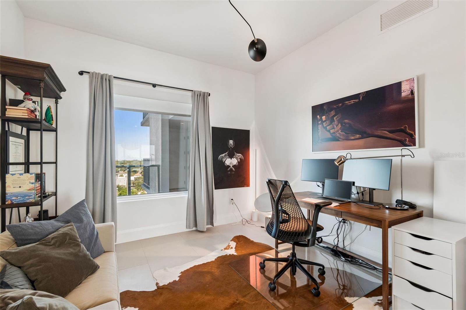 2910 W BARCELONA ST #902