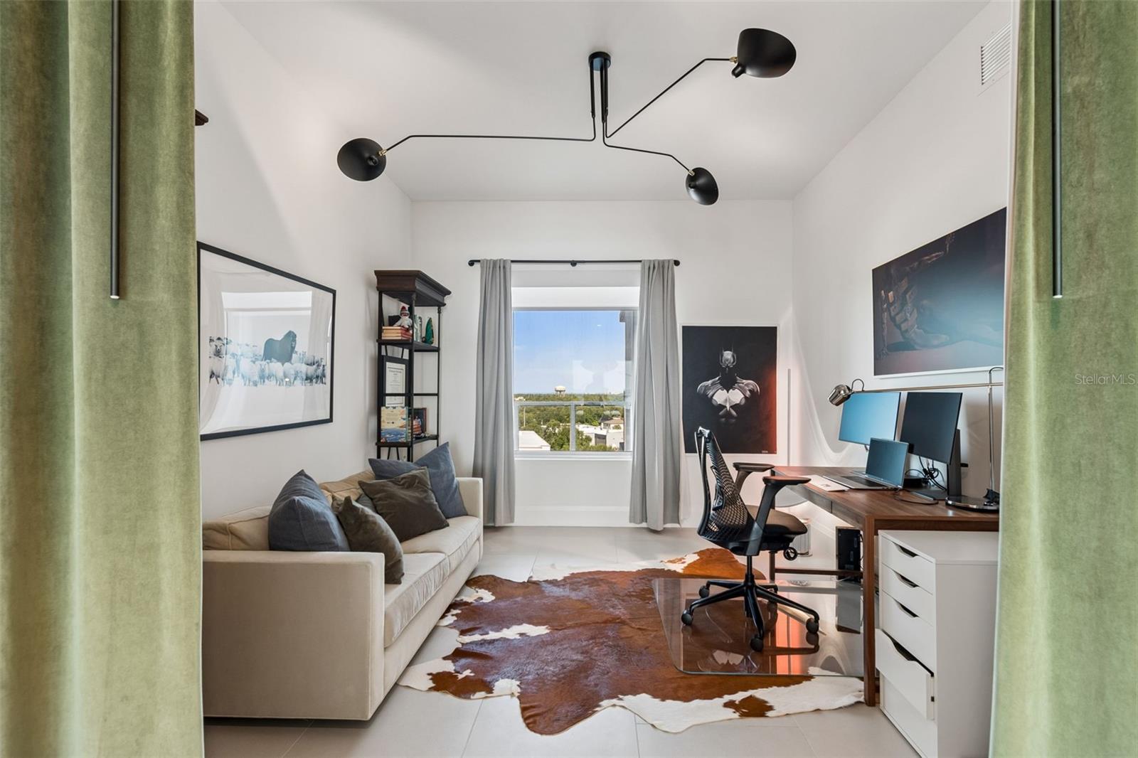 2910 W BARCELONA ST #902