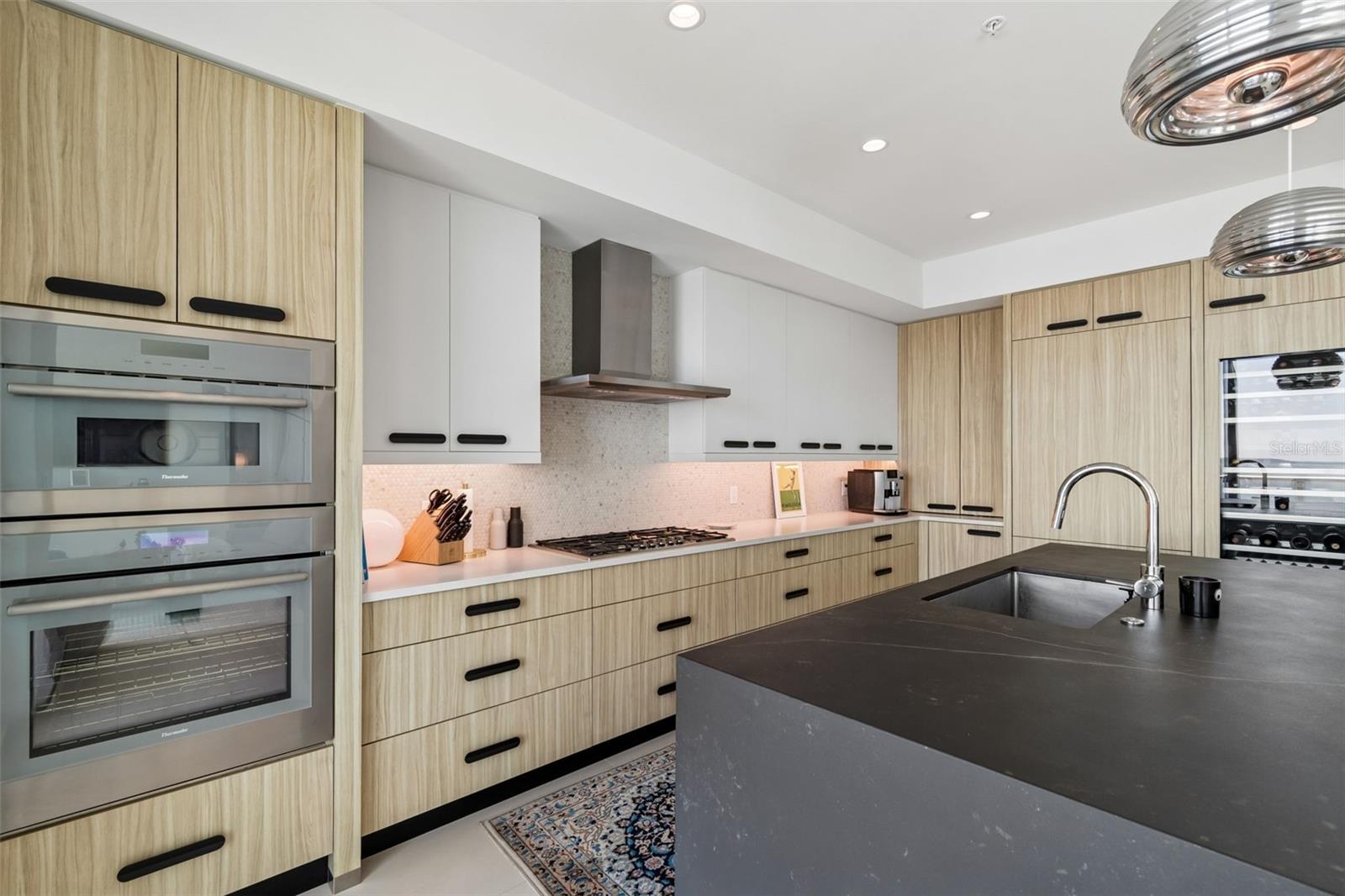 2910 W BARCELONA ST #902