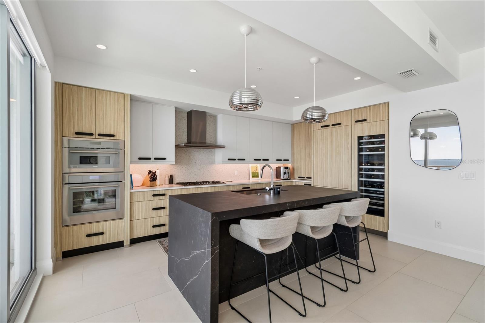 2910 W BARCELONA ST #902