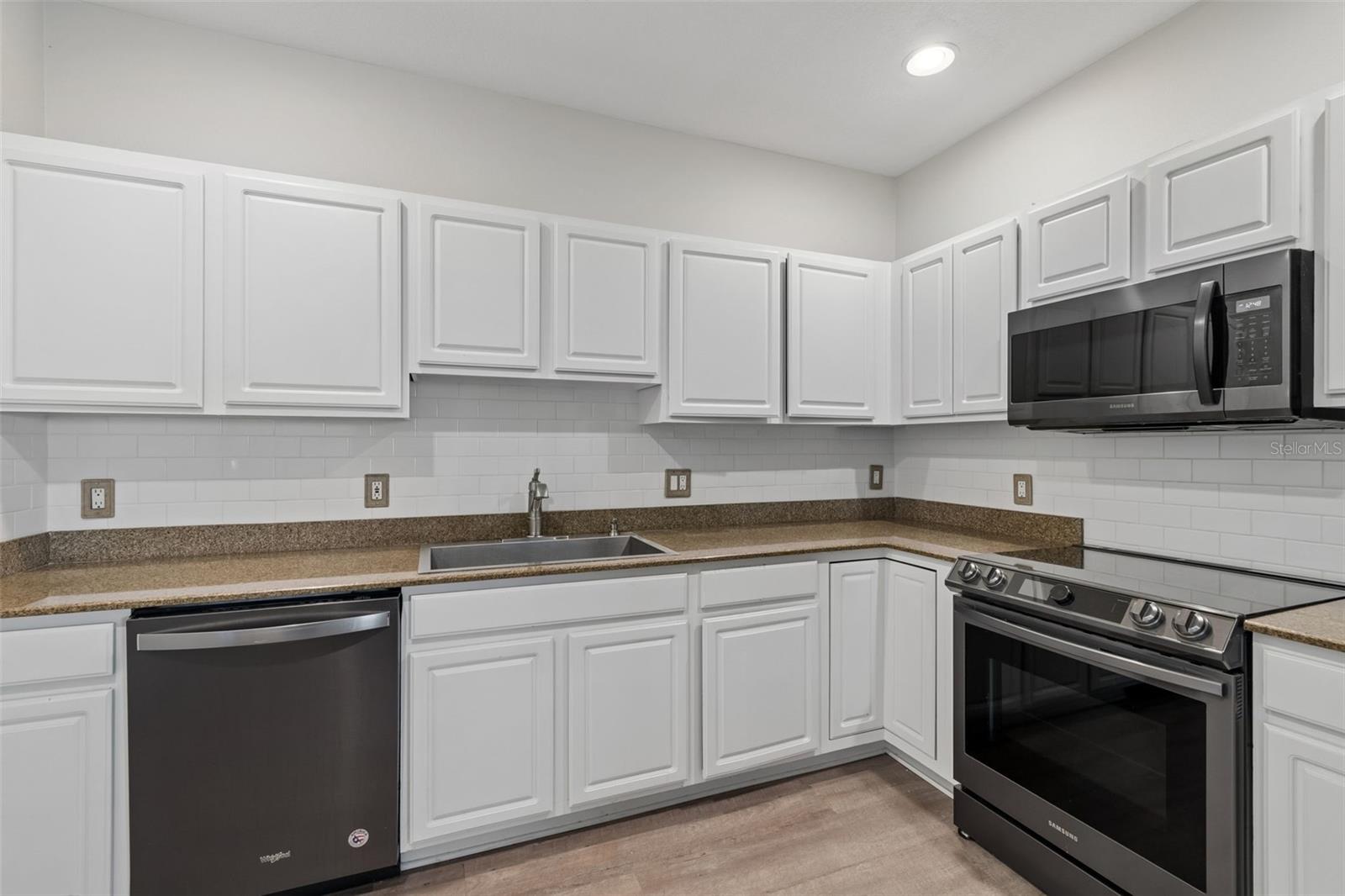 3125 SANTORINI CT
