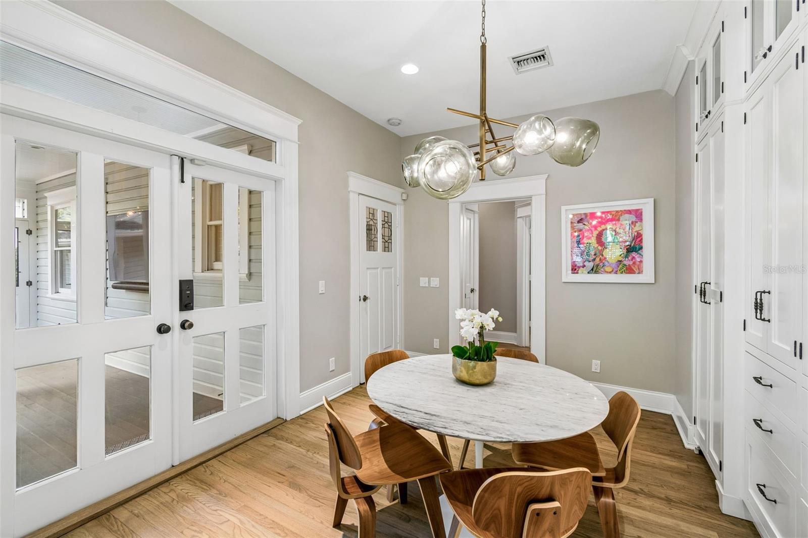 712 S ORLEANS AVE