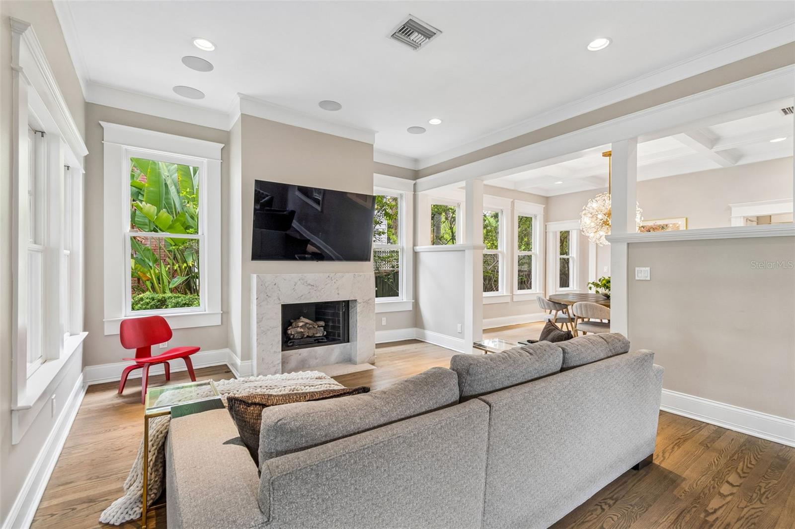 712 S ORLEANS AVE