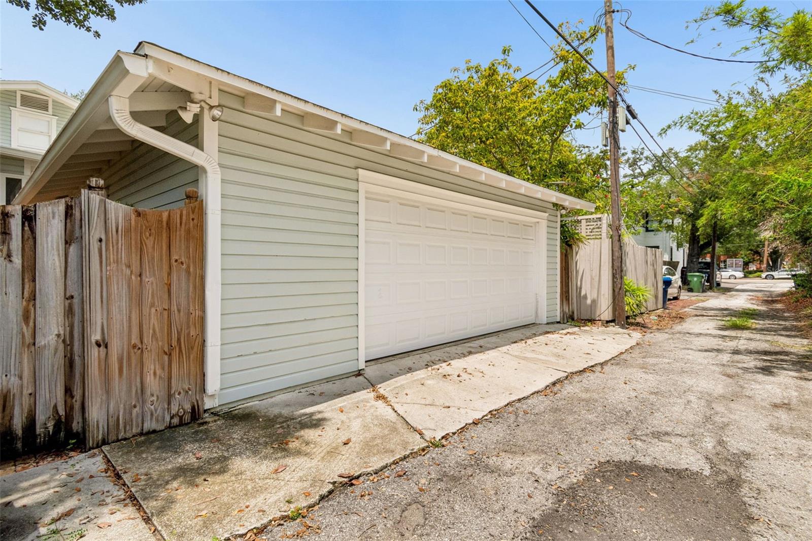 712 S ORLEANS AVE