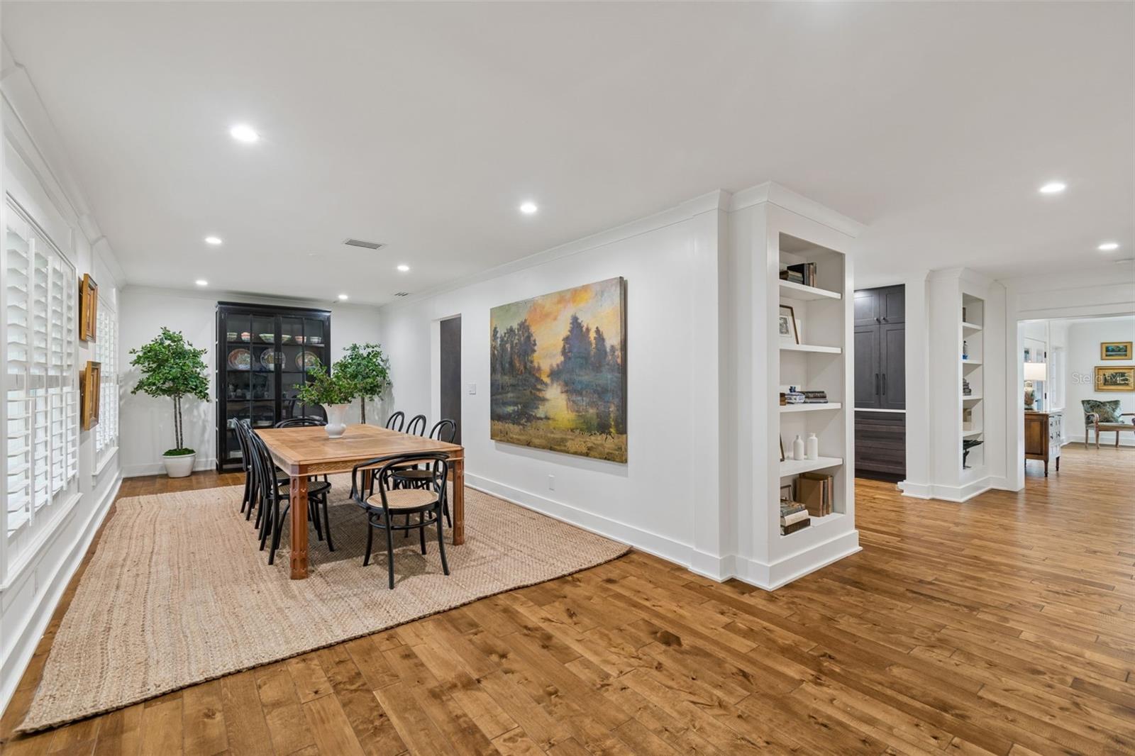 2807 W FOUNTAIN BLVD
