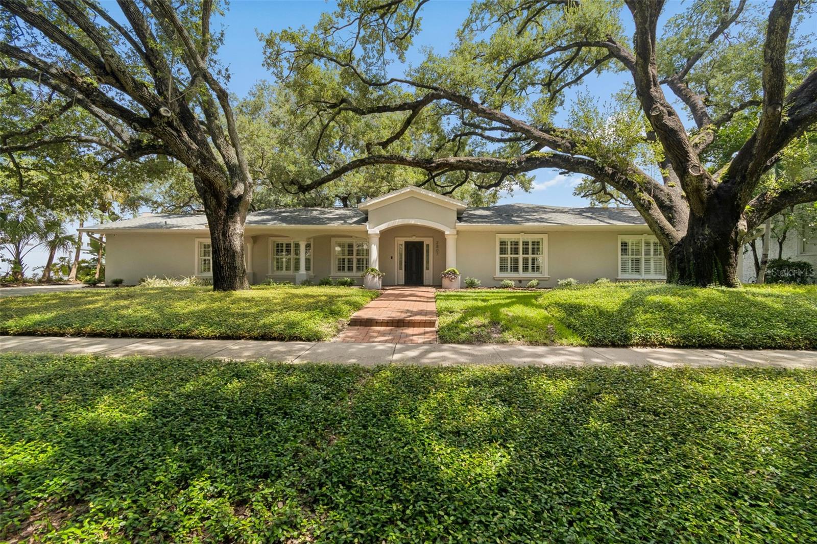 2807 W FOUNTAIN BLVD
