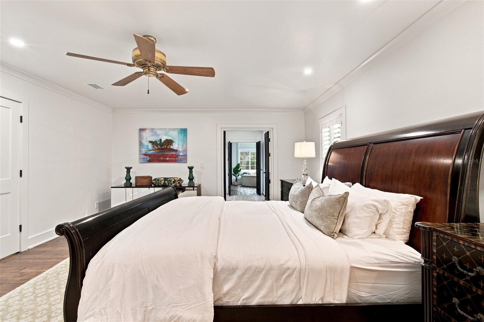 2807 W FOUNTAIN BLVD