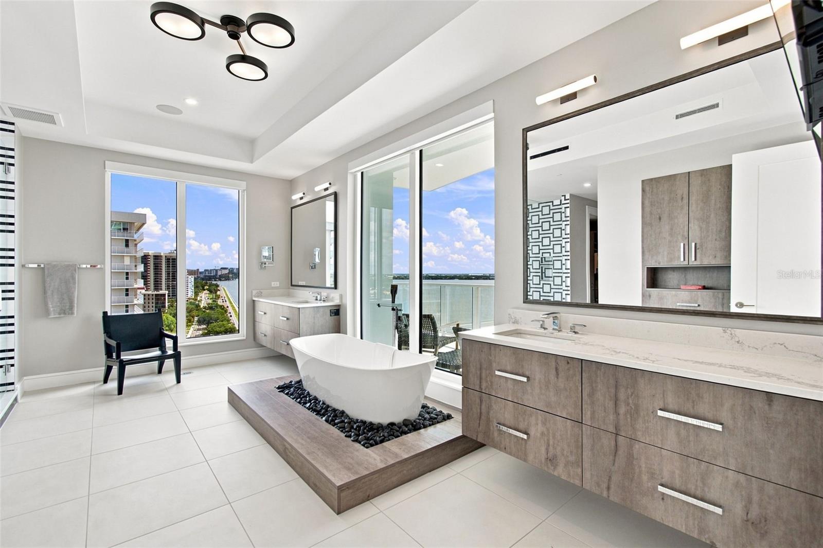 2619 BAYSHORE BLVD #1200