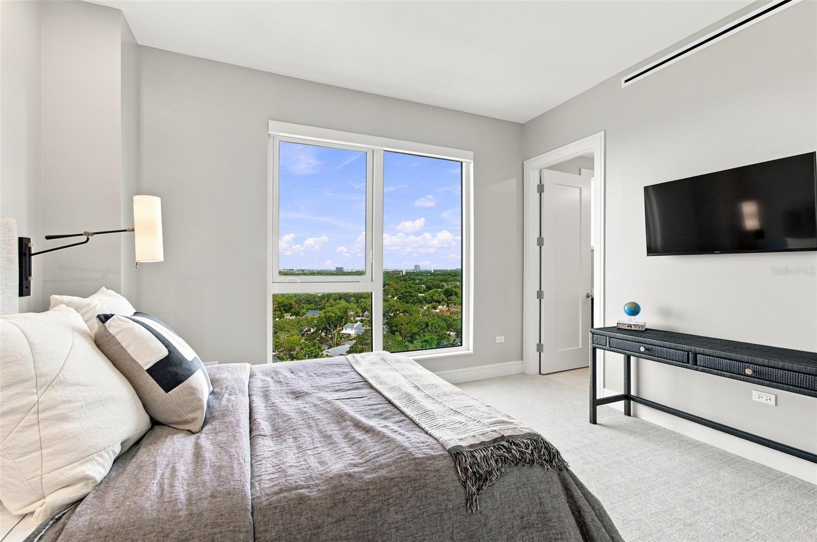 2619 BAYSHORE BLVD #1200