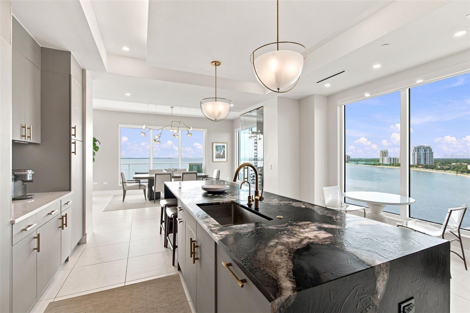 2619 BAYSHORE BLVD #1200