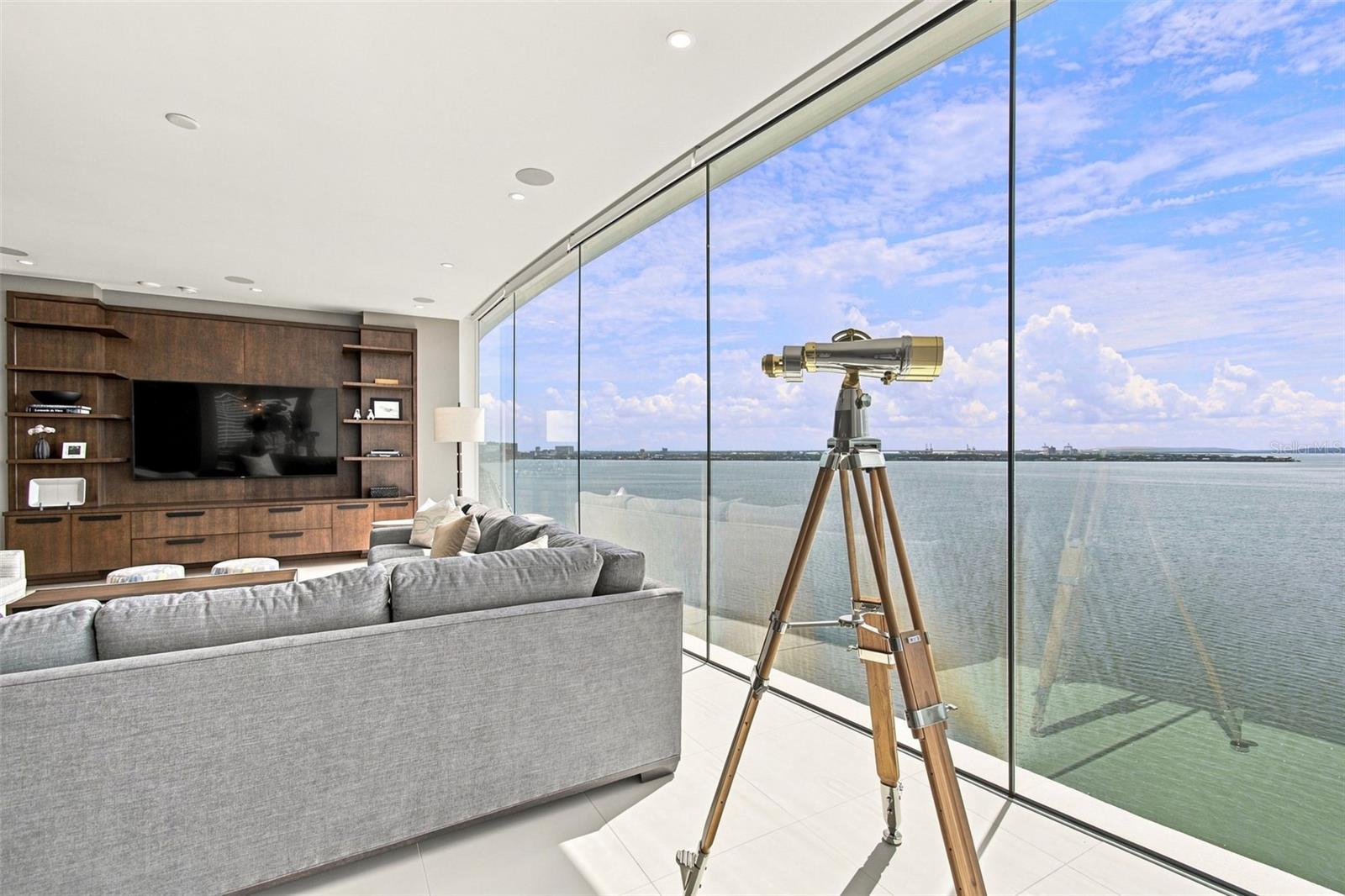 2619 BAYSHORE BLVD #1200