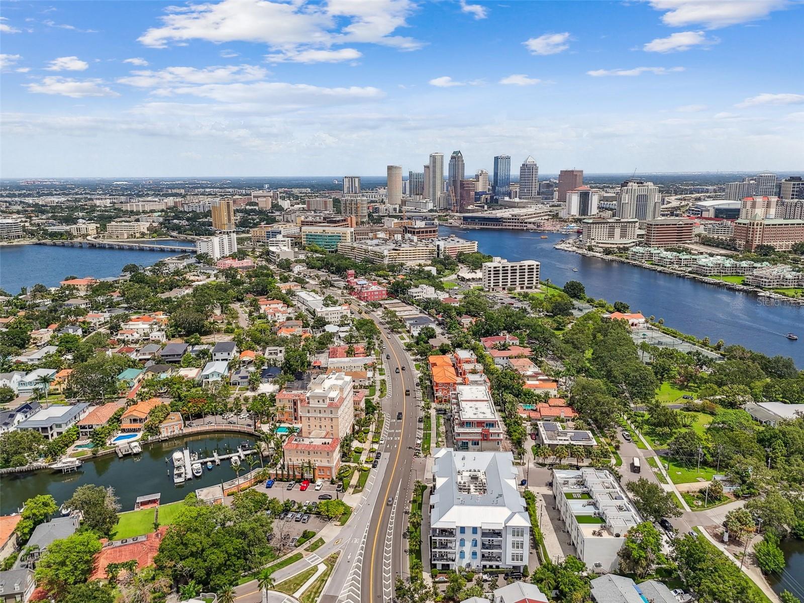 91 DAVIS BLVD #301