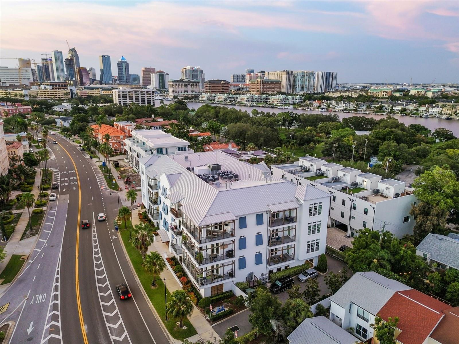 91 DAVIS BLVD #301