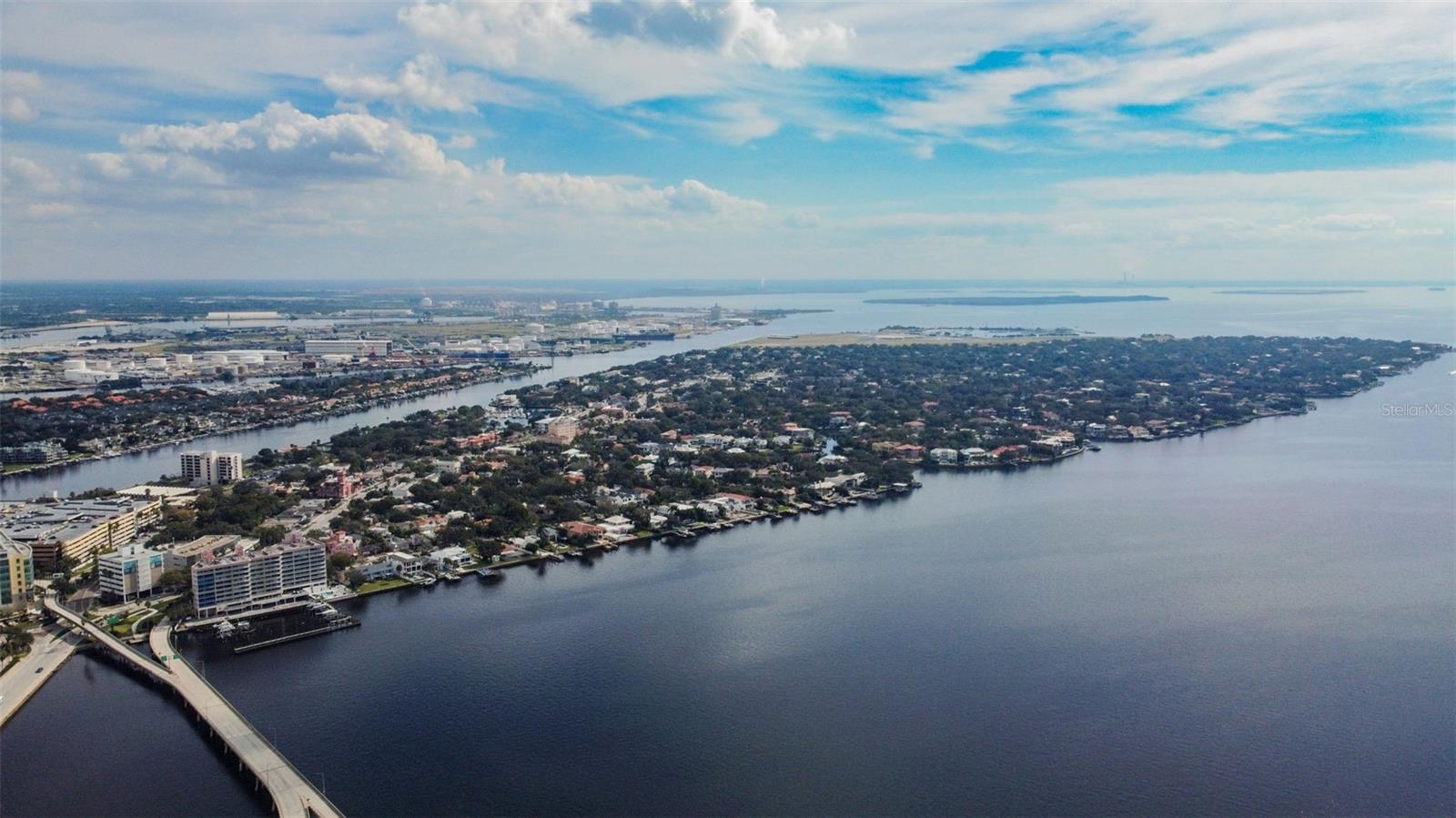 91 DAVIS BLVD #301