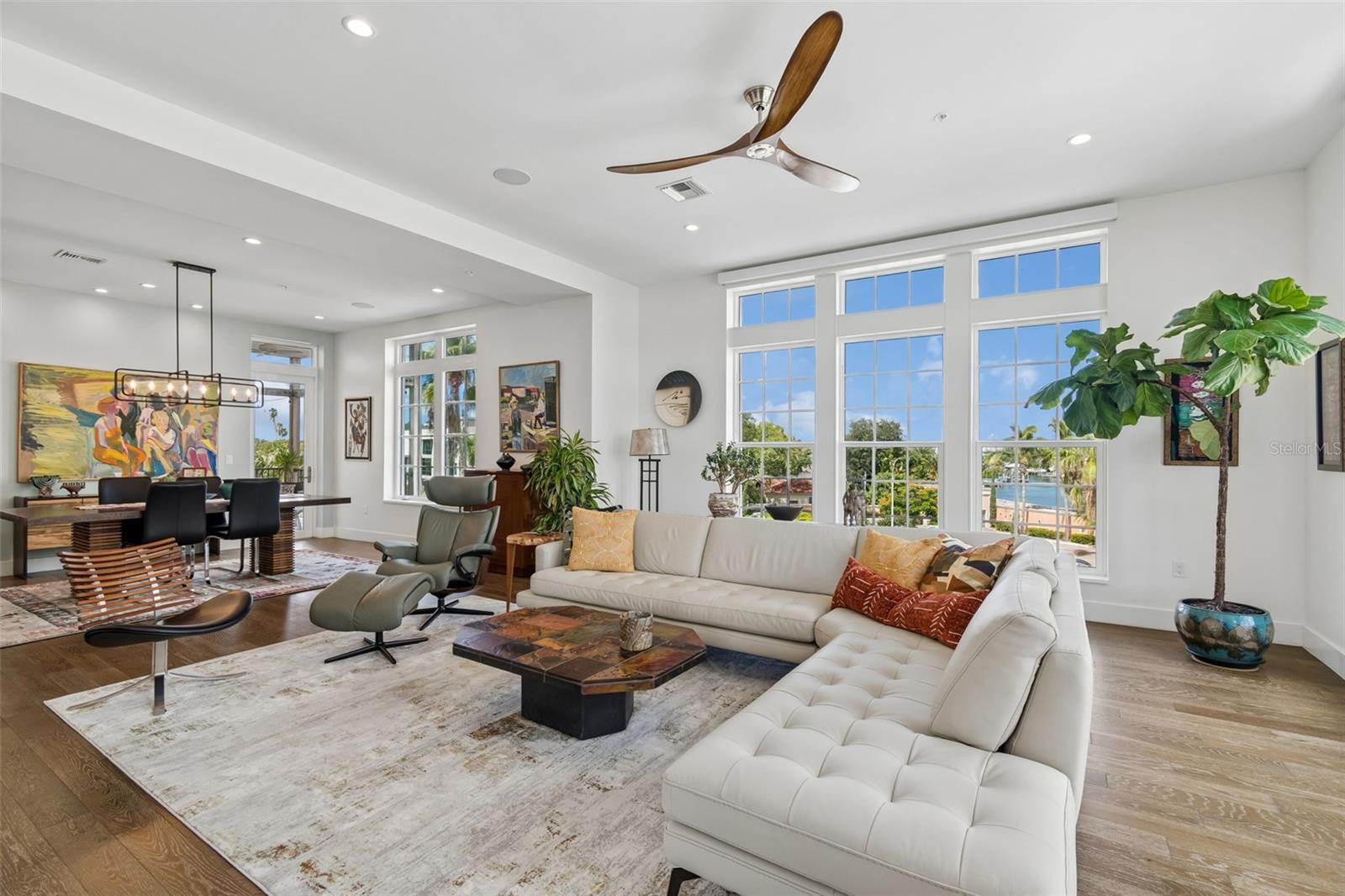 91 DAVIS BLVD #301