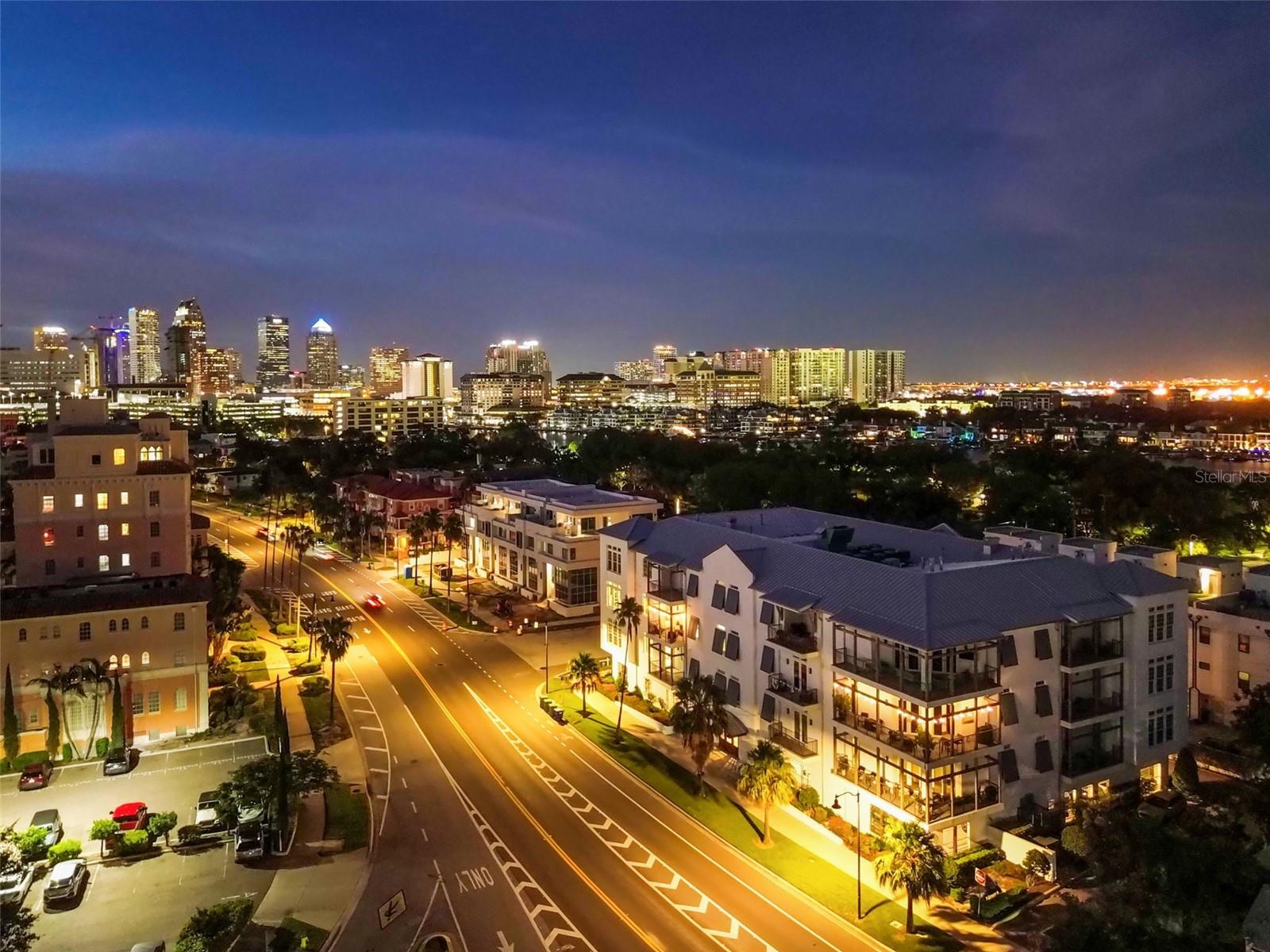 91 DAVIS BLVD #301