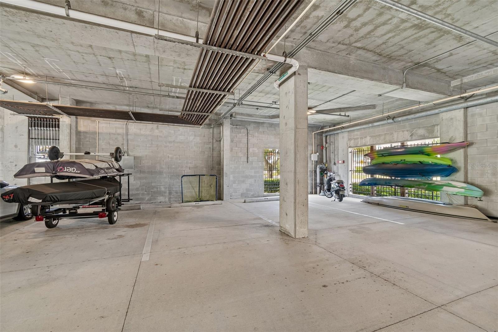 91 DAVIS BLVD #301