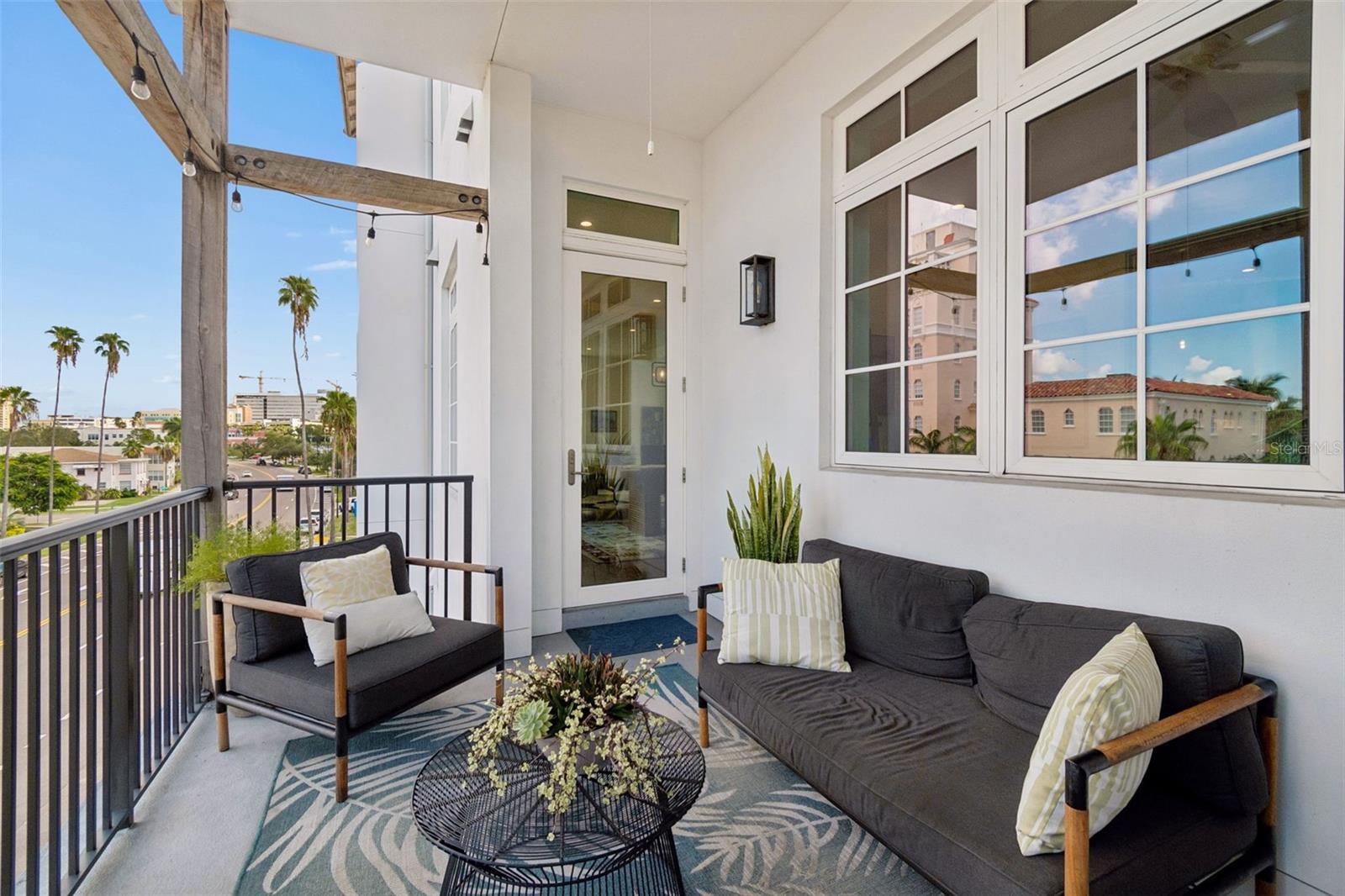 91 DAVIS BLVD #301