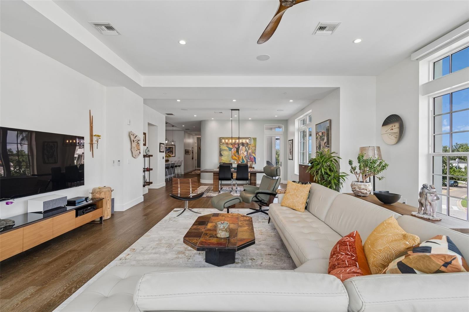 91 DAVIS BLVD #301