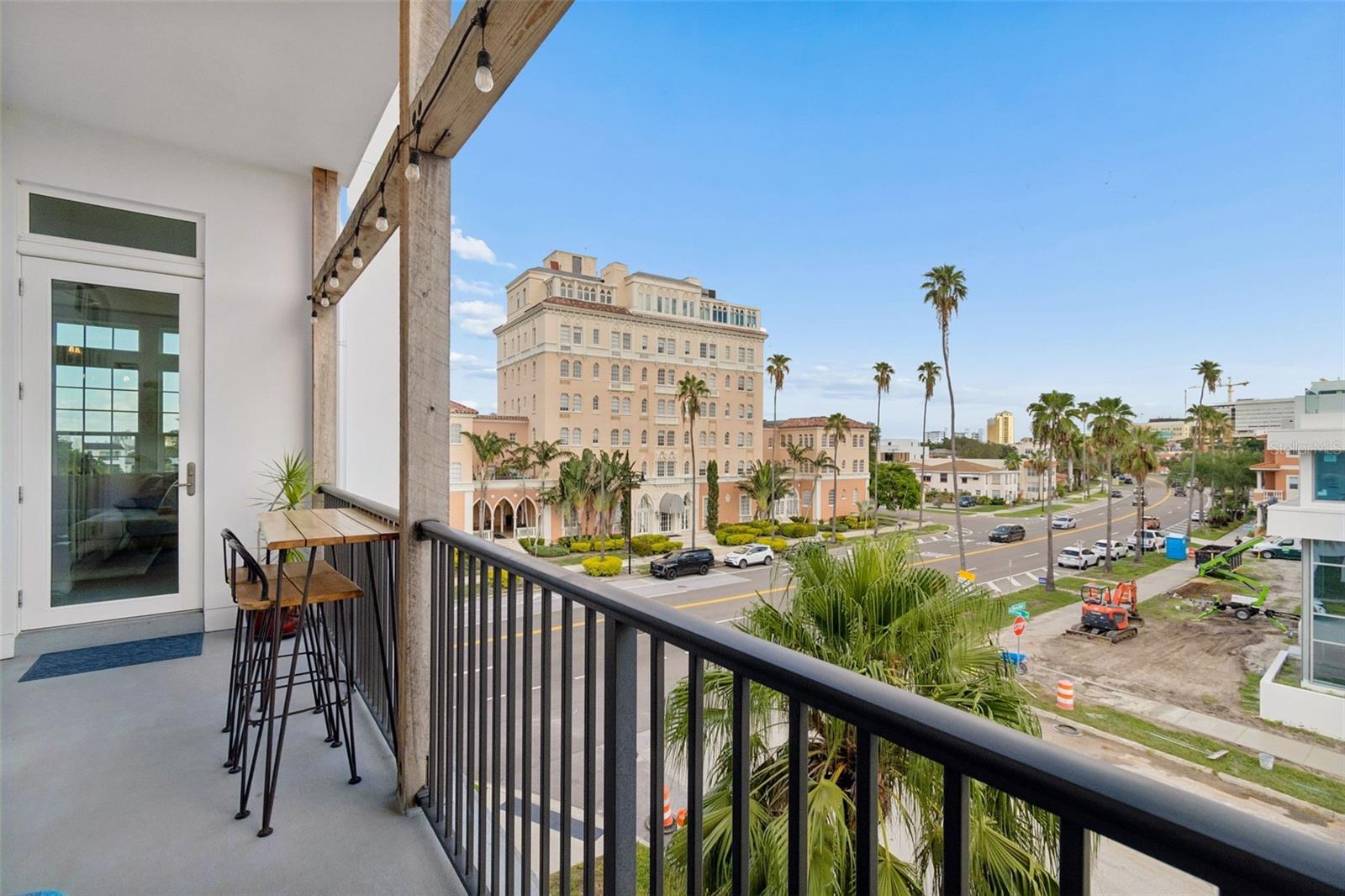 91 DAVIS BLVD #301