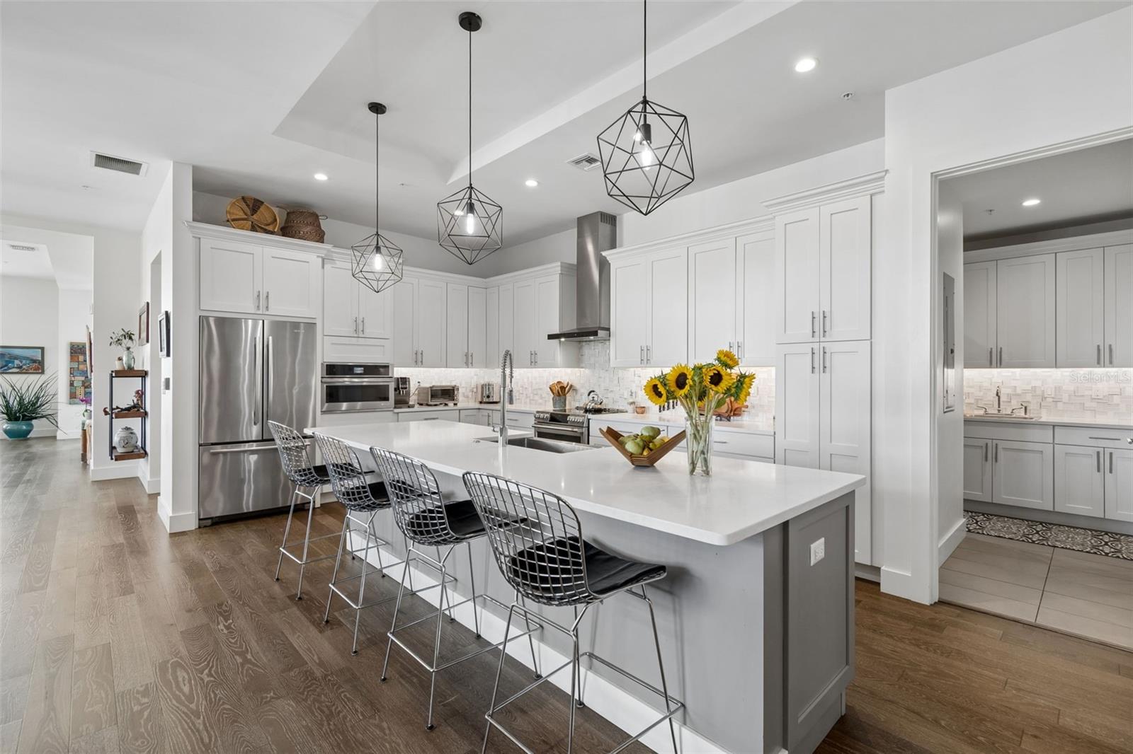 91 DAVIS BLVD #301