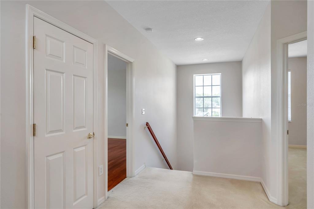 2102 CLIMBING IVY DR