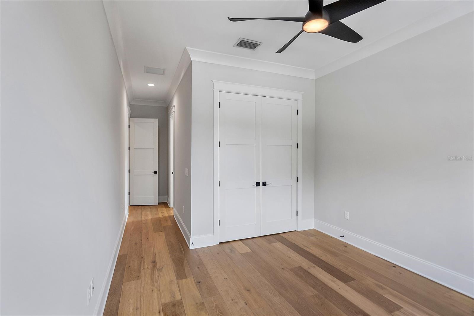 4109 W INMAN AVE