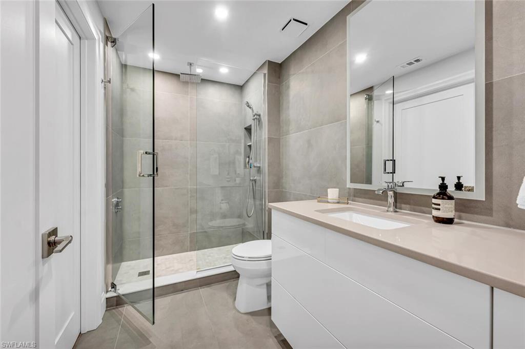 7671 Pebble Creek CIR # 302