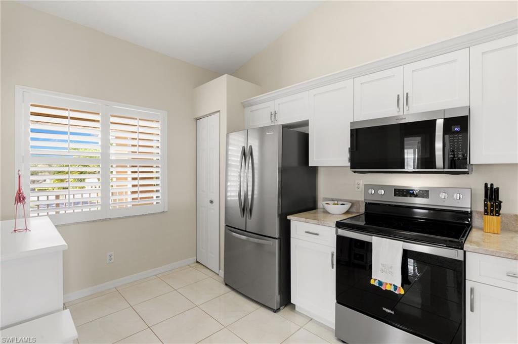 6660 Huntington Lakes CIR # 204