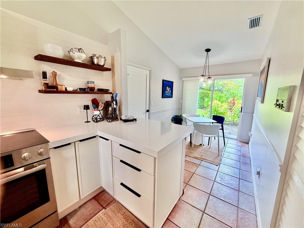 337 Emerald Bay CIR U1