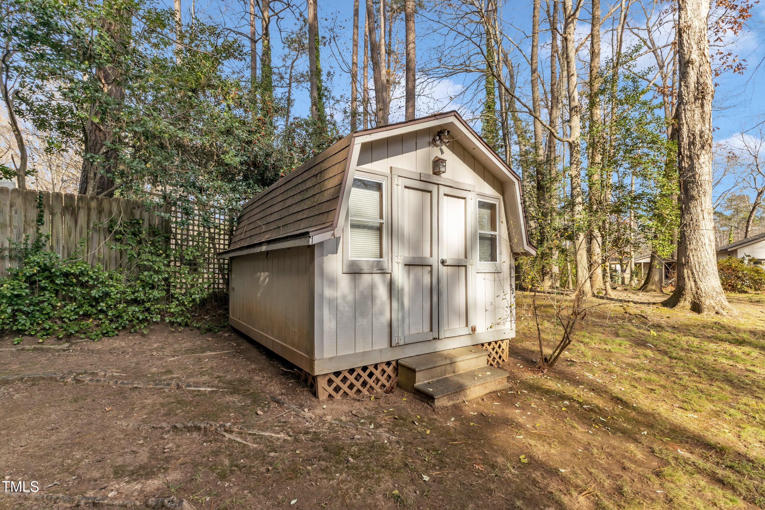 1402 Buckingham Road