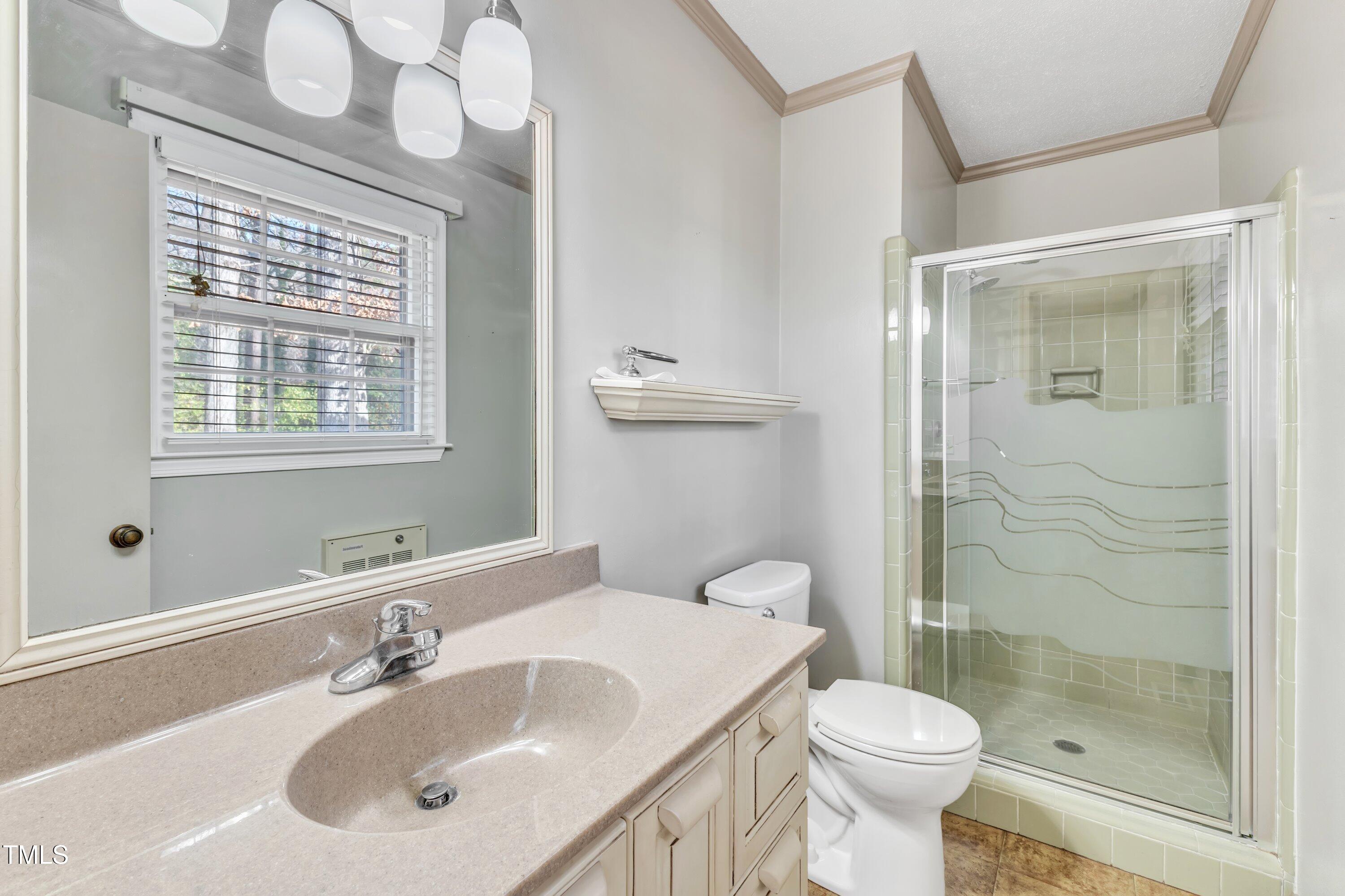 1402 Buckingham Road