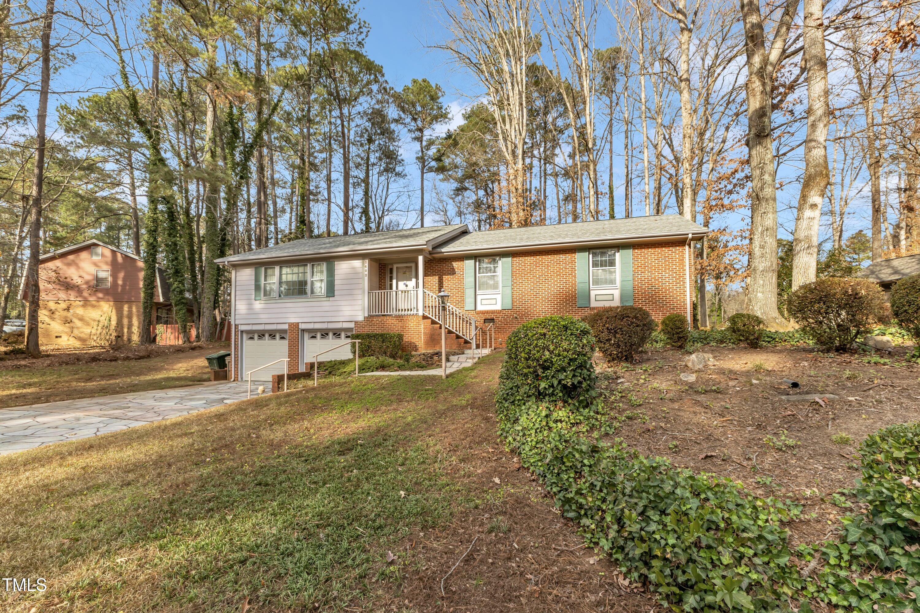 1402 Buckingham Road