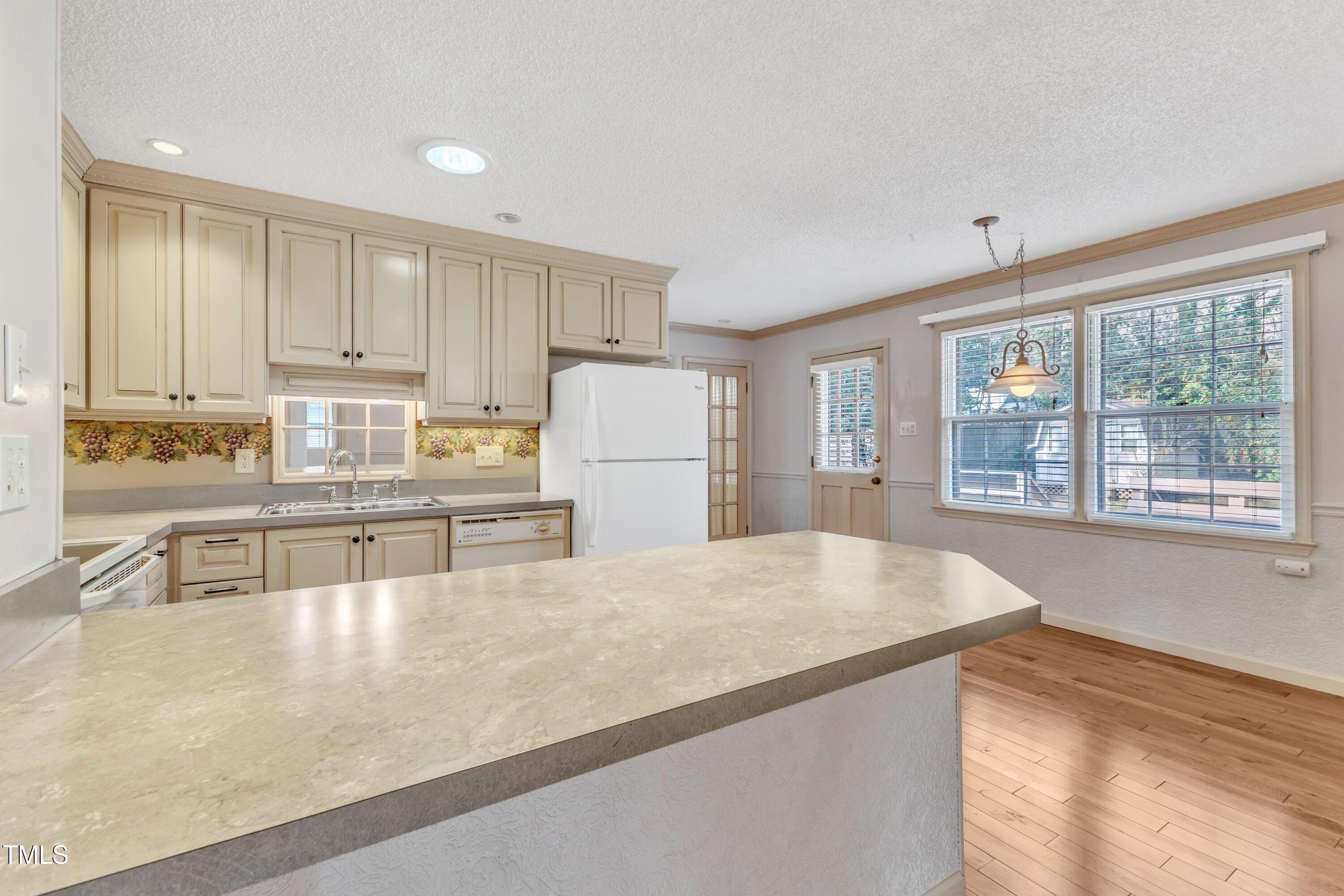 1402 Buckingham Road