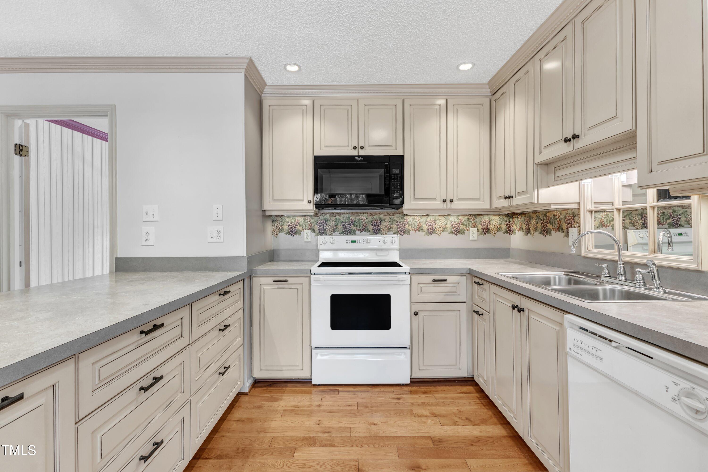 1402 Buckingham Road