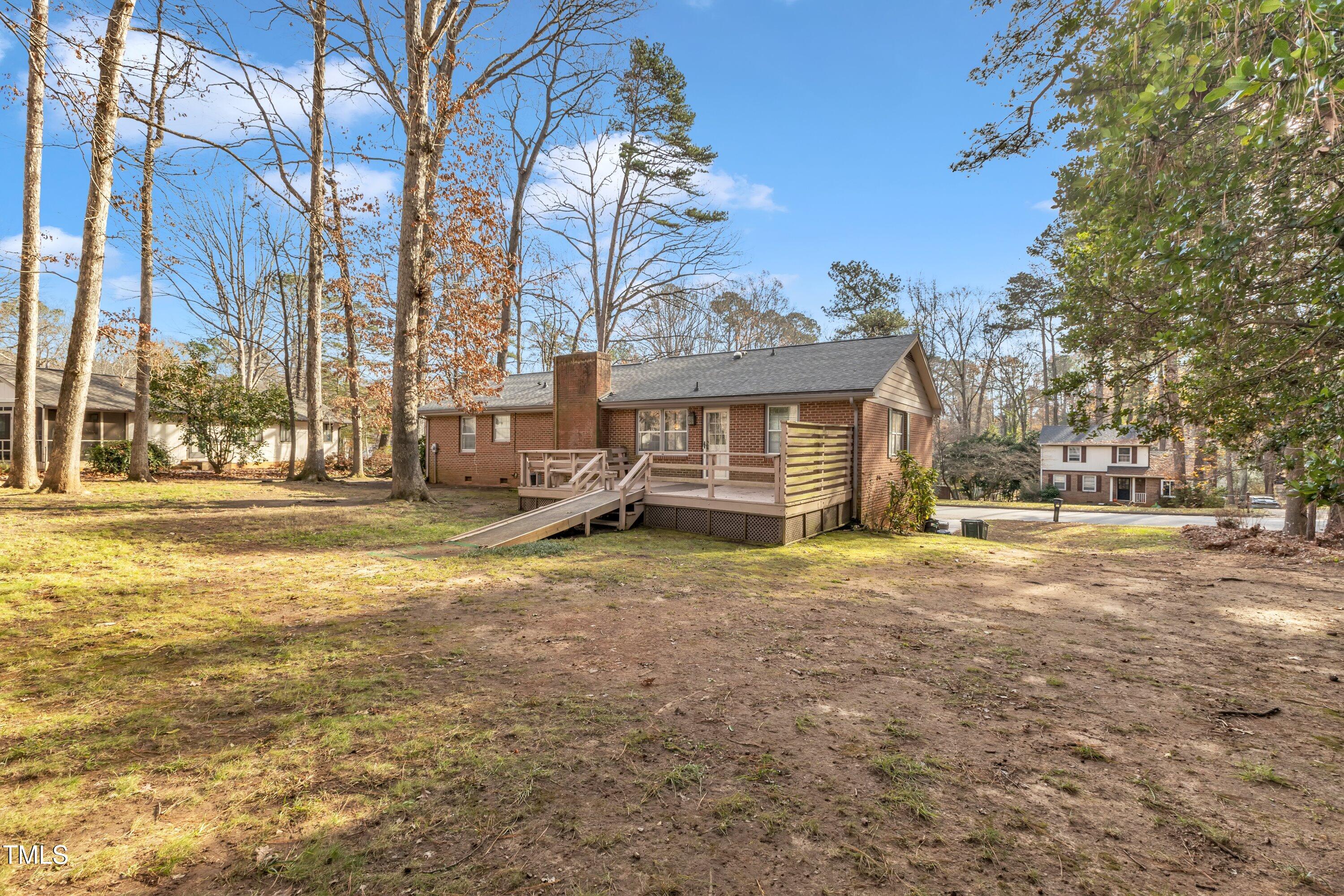 1402 Buckingham Road