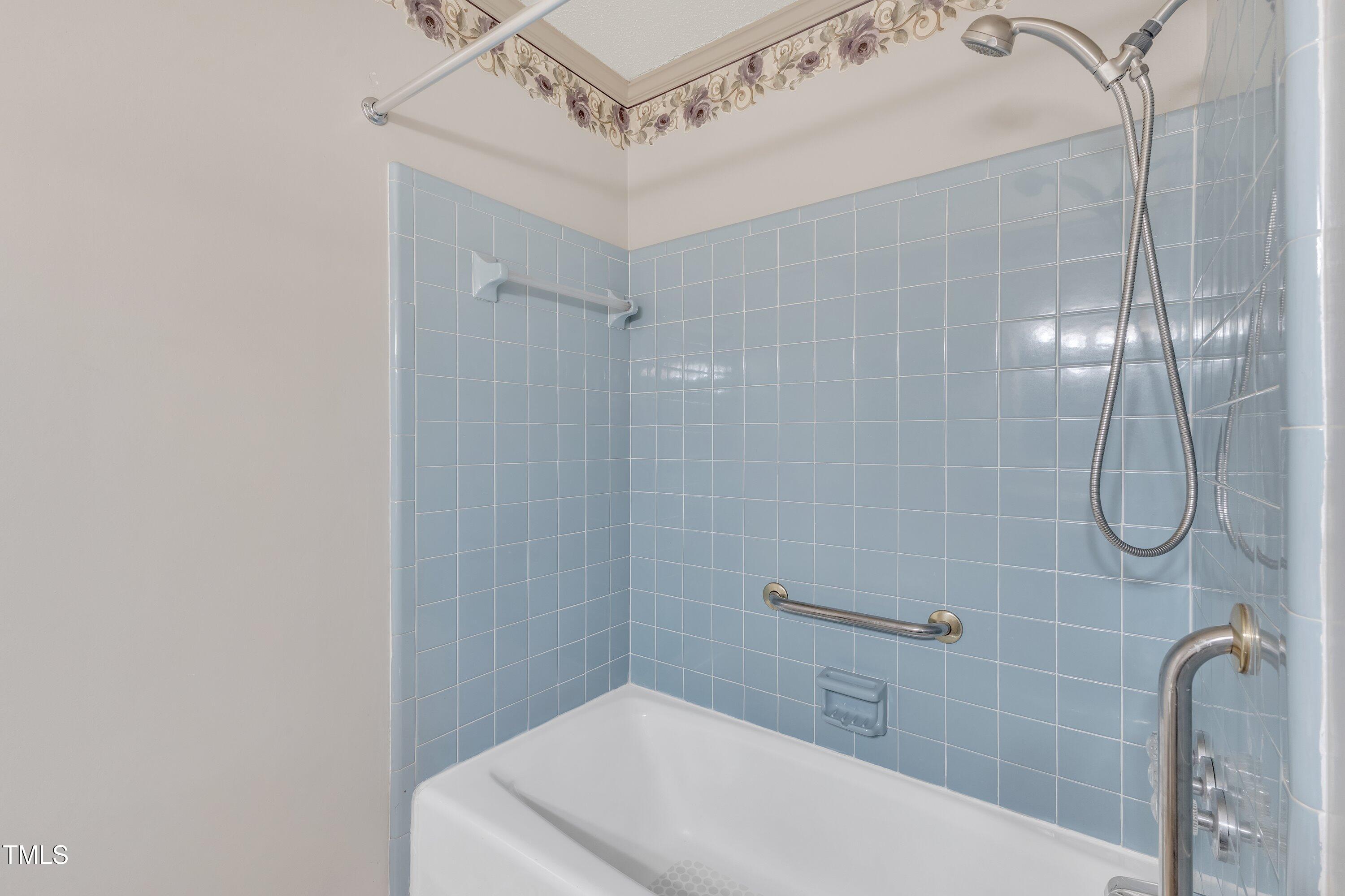 1402 Buckingham Road