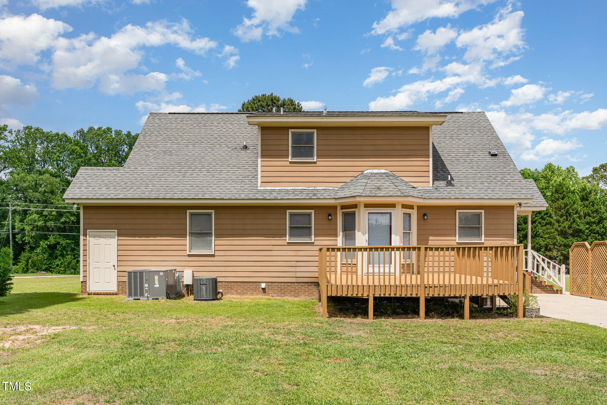 123 Sanders Road Road
