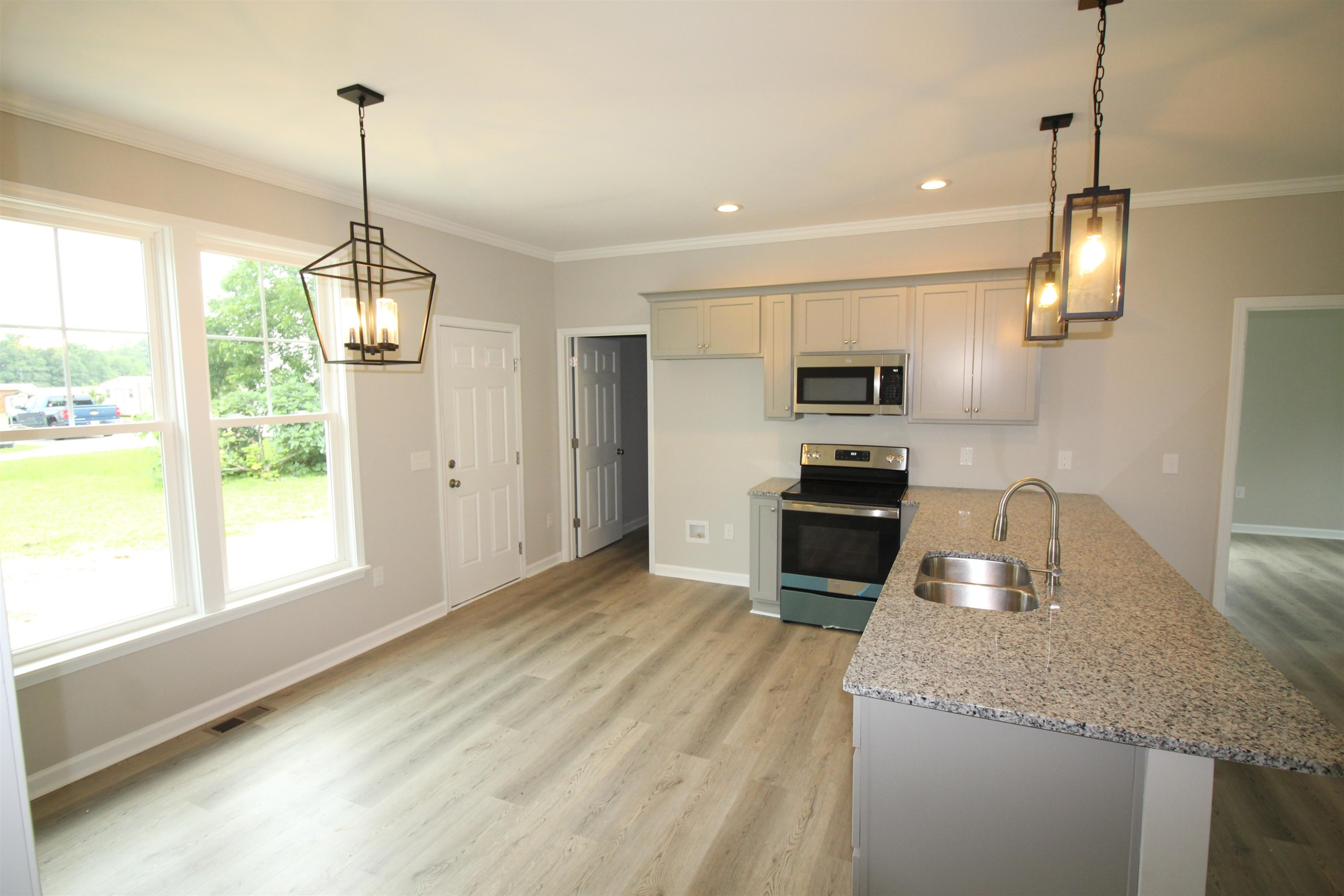 462 E Stewart Street