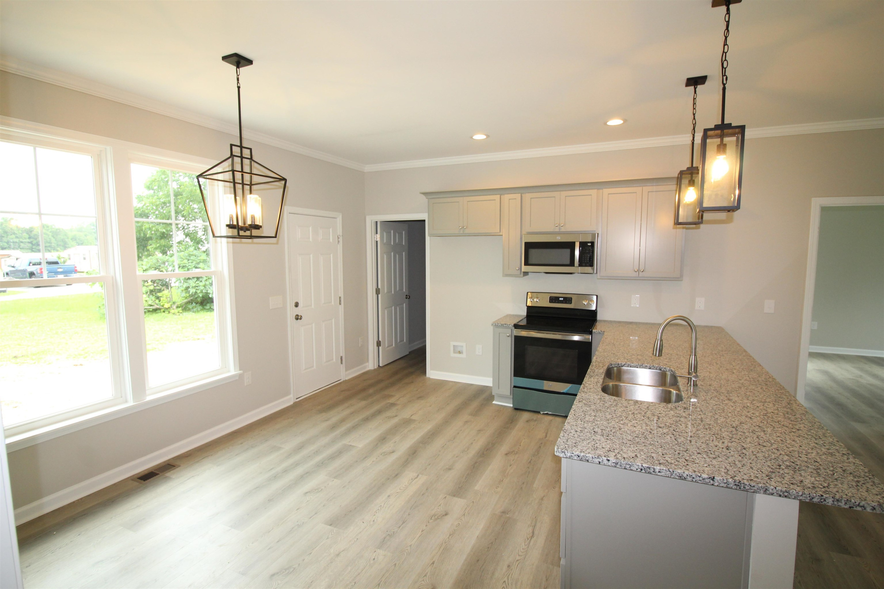 462 E Stewart Street