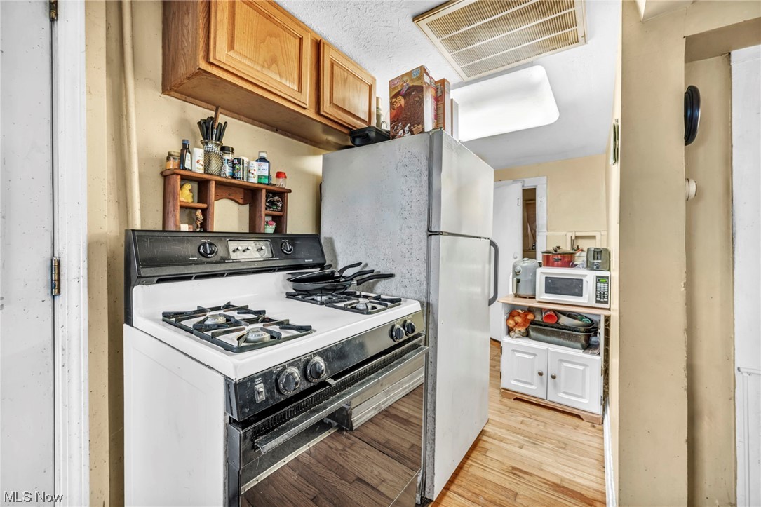 62 S Groveland Street