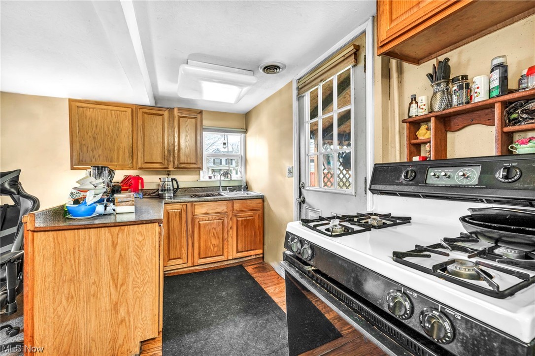 62 S Groveland Street