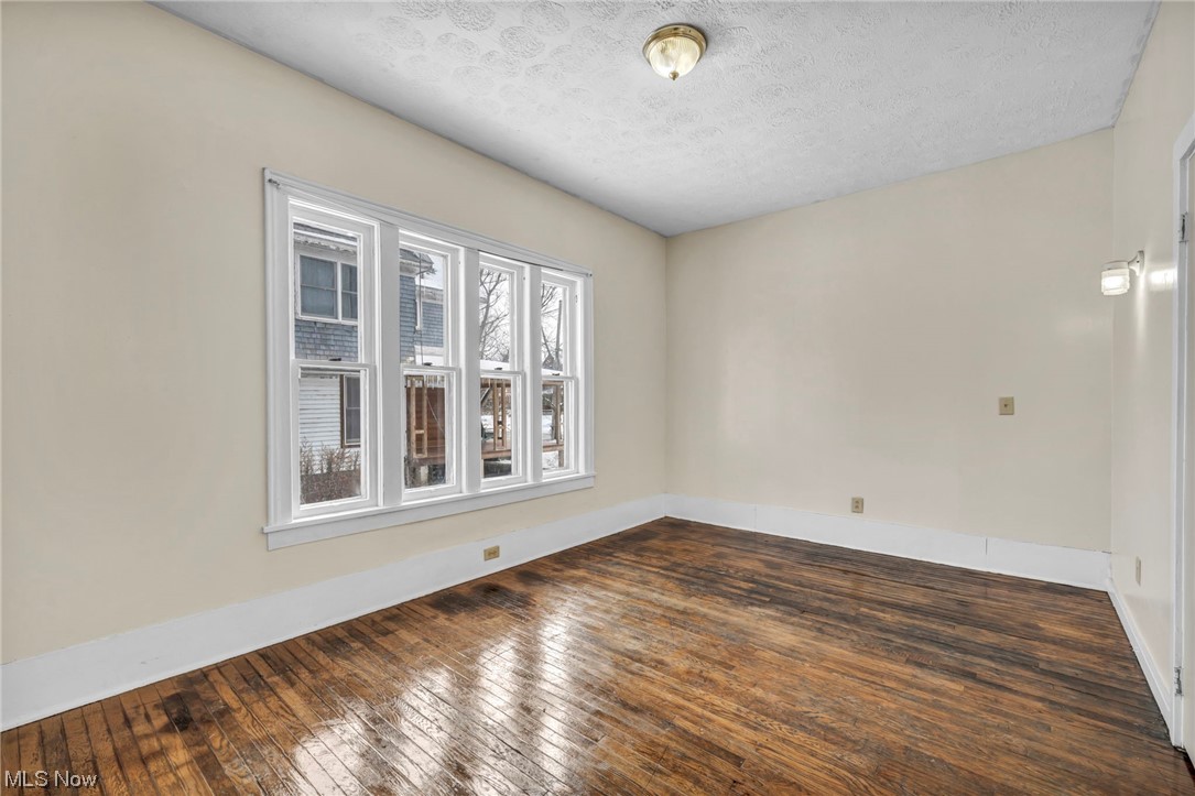 278 E College