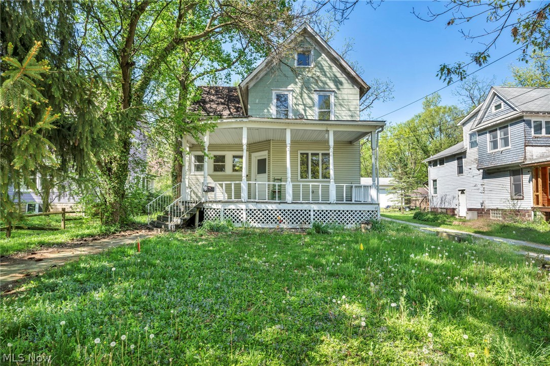 278 E College