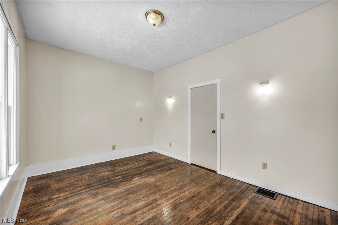 278 E College