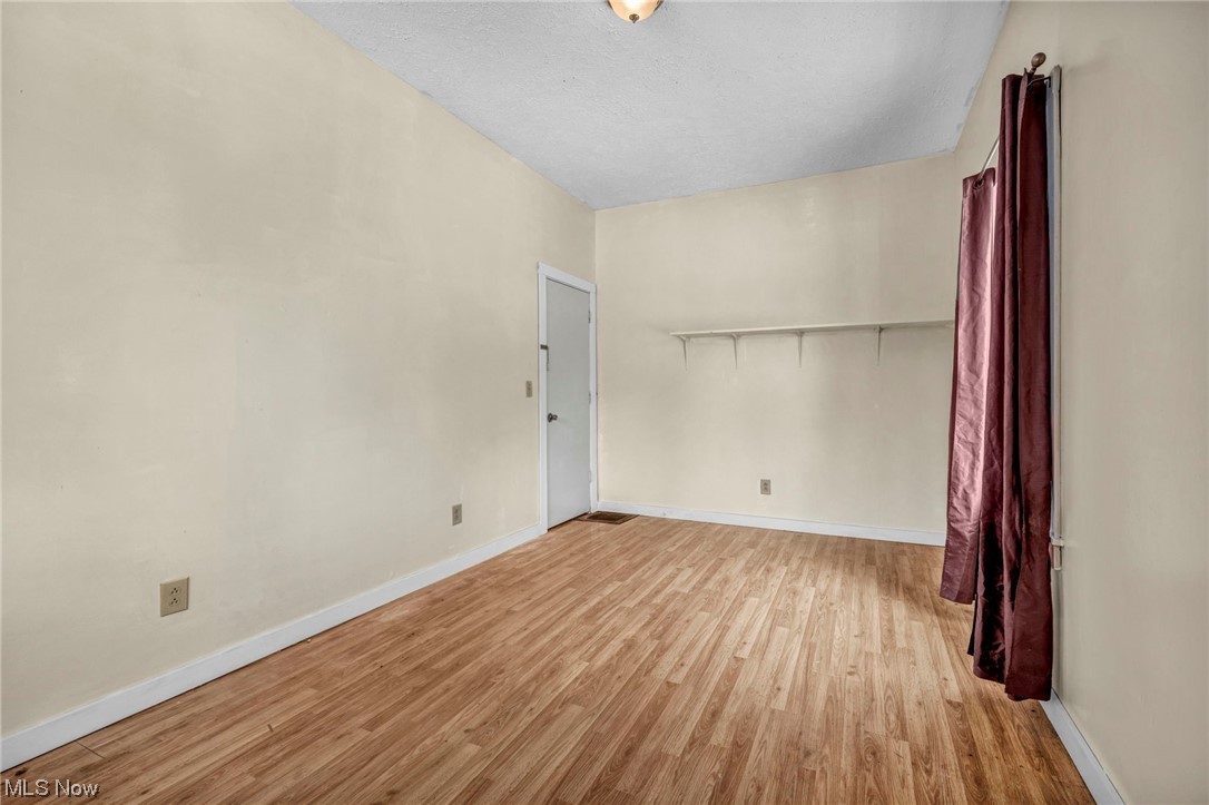 278 E College