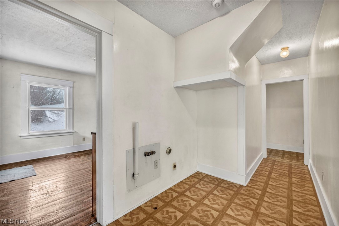 278 E College