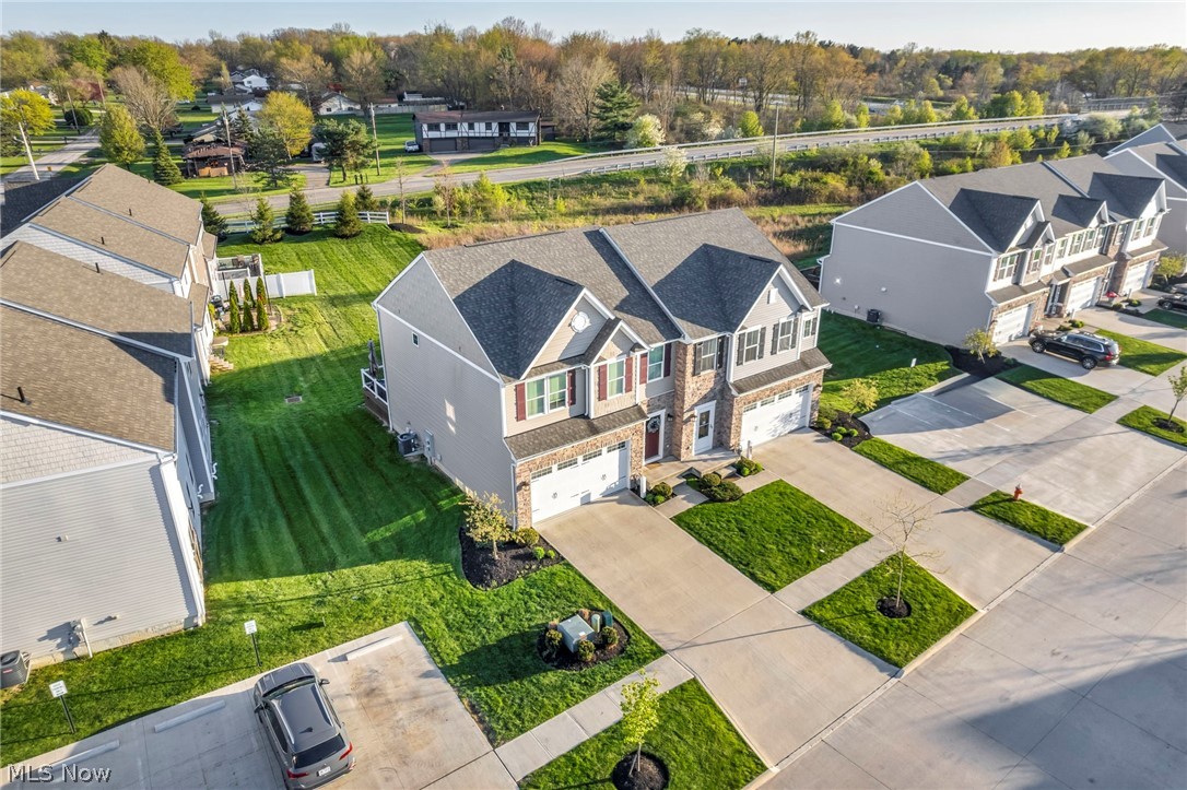 3220 Broadleaf Way
