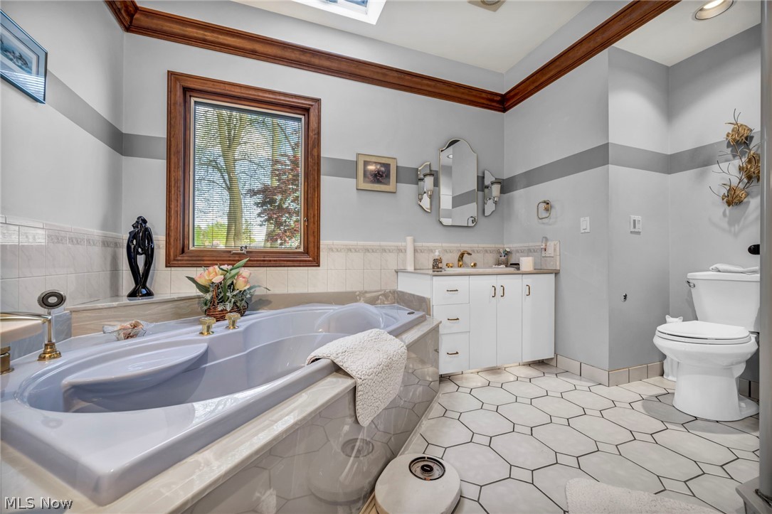 3911 Colonial Court